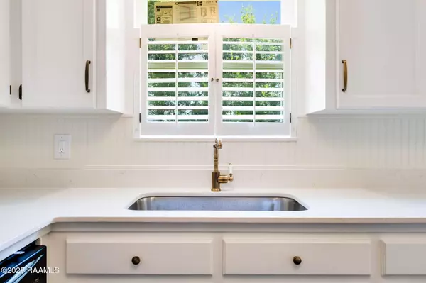 Abbeville, LA 70510,2318 Helen ST