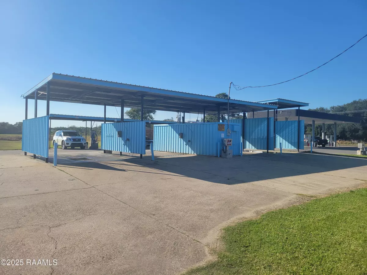 Scott, LA 70583,2627-B Blk Mills ST