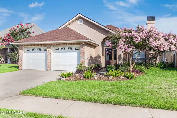 141 Kingspointe CIR, Lafayette, LA 70508