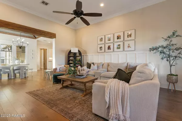 Youngsville, LA 70592,106 Italian Cypress LN