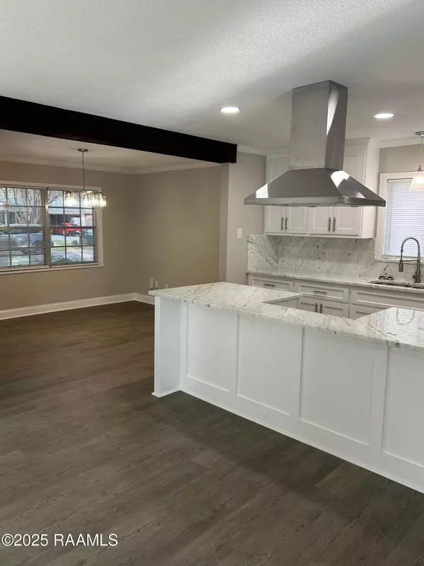 Lafayette, LA 70503,808 Dafney DR