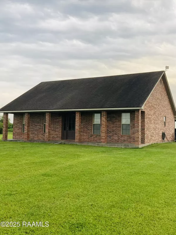 1702 Guy RD, New Iberia, LA 70563