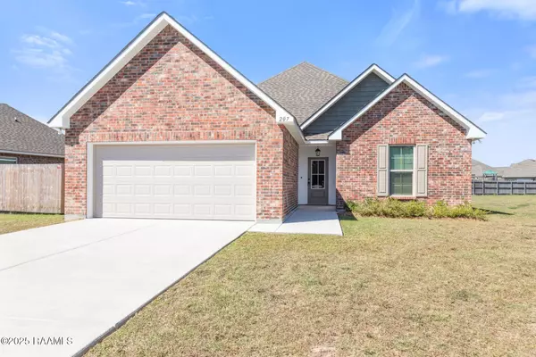 207 Barnsley DR, Duson, LA 70529