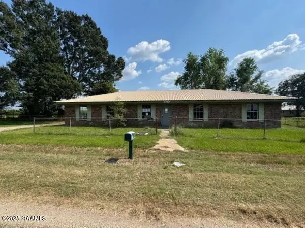 1010 Dugas LN, St. Martinville, LA 70582