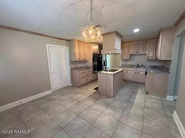 Gonzales, LA 70737,2110 S S Ormond AVE