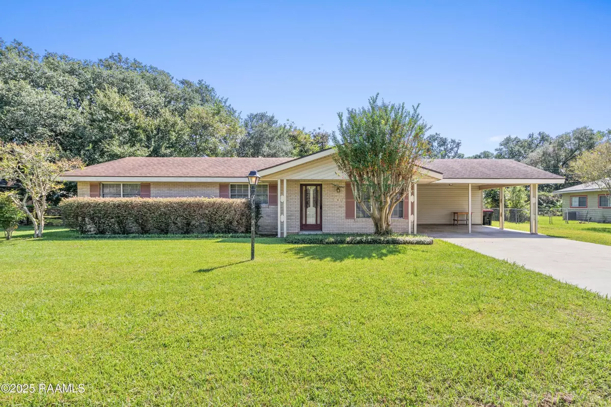 Lafayette, LA 70506,104 Woodlawn DR
