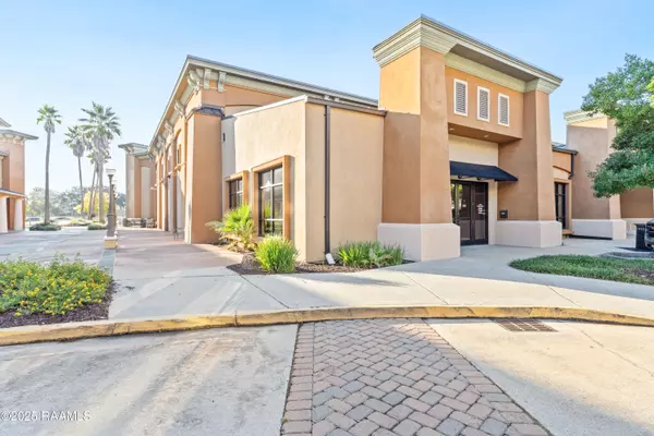 206 Rue Promenade, Lafayette, LA 70508