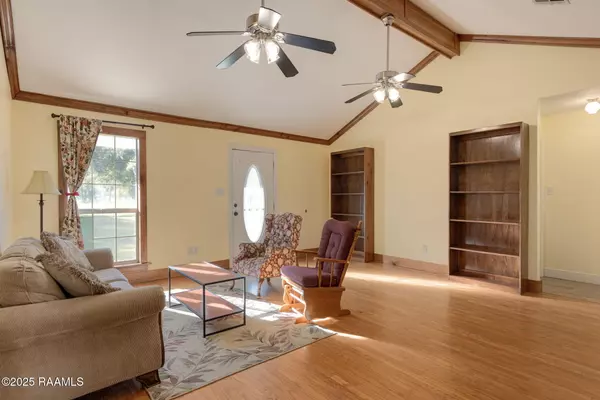 Parks, LA 70582,1239a Barras RD