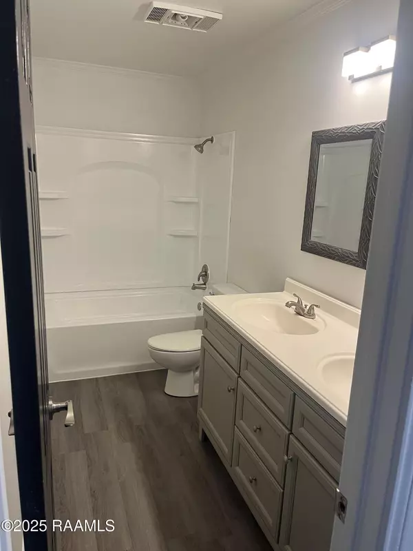 Lafayette, LA 70506,115 Larry ST