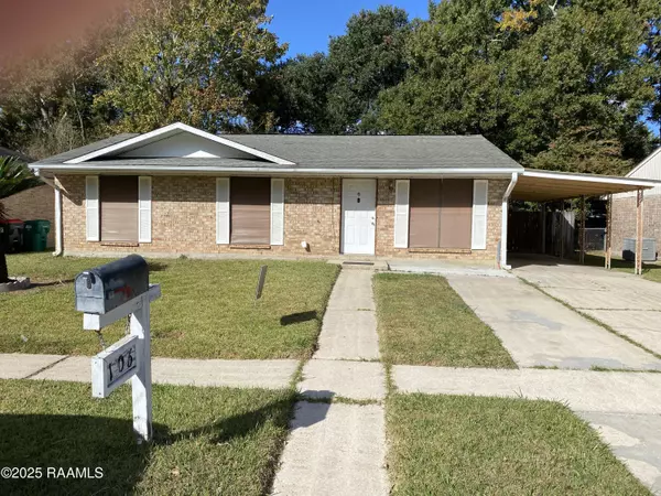 106 Village LN, Lafayette, LA 70506
