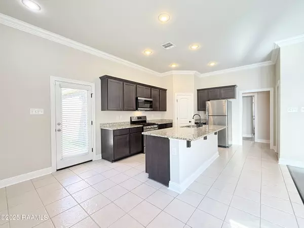 Youngsville, LA 70592,206 Caillou Grove RD