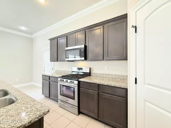 Youngsville, LA 70592,206 Caillou Grove RD