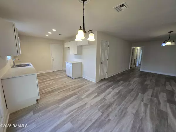 Crowley, LA 70526,160 Paulette LN