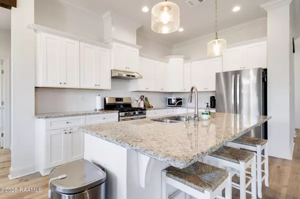 Breaux Bridge, LA 70517,1103 River RD