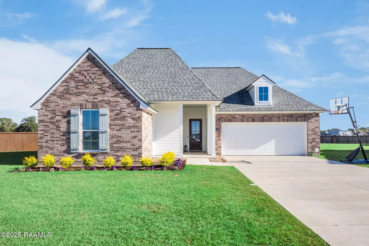 Breaux Bridge, LA 70517,1103 River RD