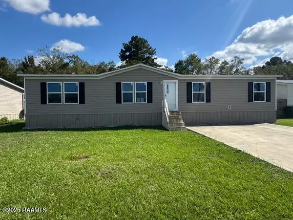 215 Liz DR, St. Martinville, LA 70582