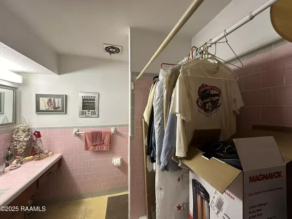 Lafayette, LA 70503,495 Mount Vernon DR