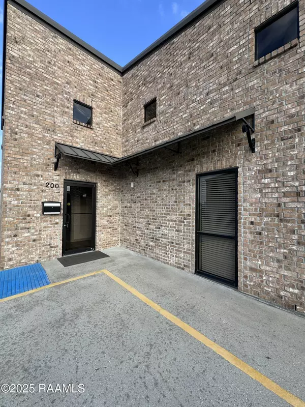 Broussard, LA 70518,200 Woodland DR