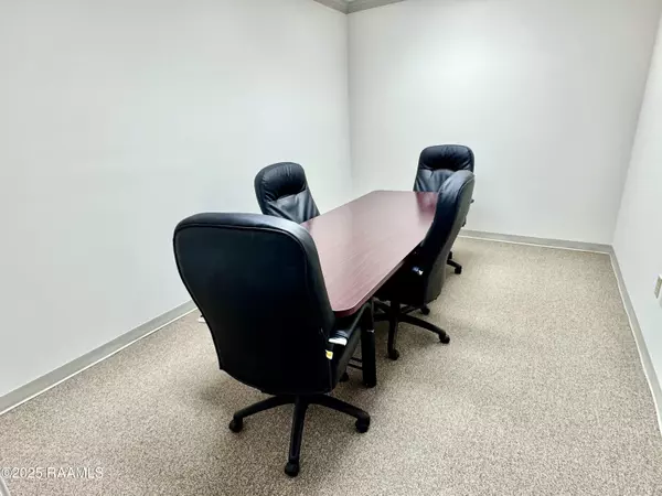 Broussard, LA 70518,200 Woodland DR