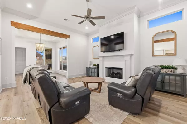 Broussard, LA 70518,400 Misty Wind DR