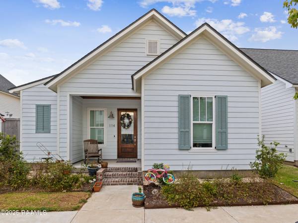 114 San Juan LN, Youngsville, LA 70592