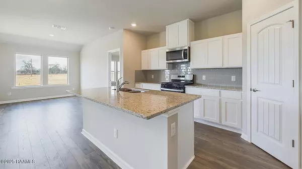 Lafayette, LA 70507,212 Southern Oak DR