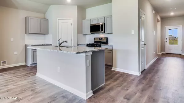 Lafayette, LA 70507,214 Southern Oak DR