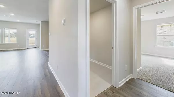 Lafayette, LA 70507,102 Lake Oak DR