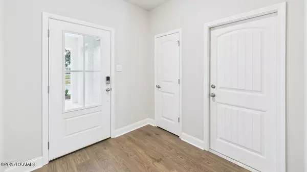 Broussard, LA 70518,119 Harvest Falls DR