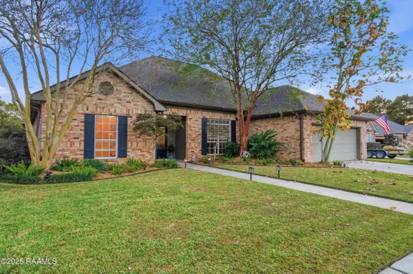 106 Wild Clover PL, Youngsville, LA 70592