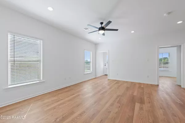 Scott, LA 70583,102 Ridgedale ALY