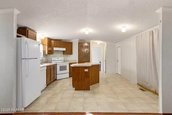 Arnaudville, LA 70512,1097-F Kidder Robin