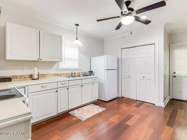 Lafayette, LA 70501,417 Cleveland ST