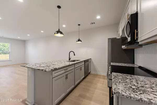 Scott, LA 70583,120 Frontier LN