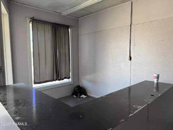 Kaplan, LA 70548,307 N Cushing AVE