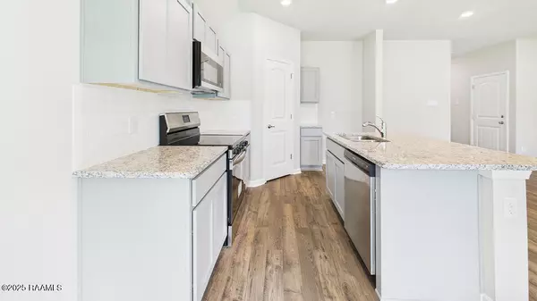 Maurice, LA 70555,143 Cottage Cove DR