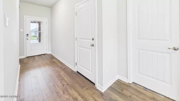 Maurice, LA 70555,143 Cottage Cove DR