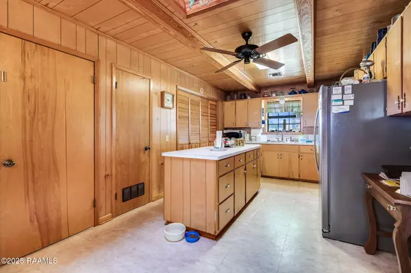 Abbeville, LA 70510,3101 Donna RD