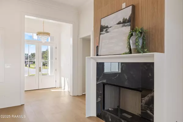 Lafayette, LA 70508,207 Barkhill DR