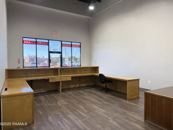 Carencro, LA 70520,107 Hector Connoly RD #105