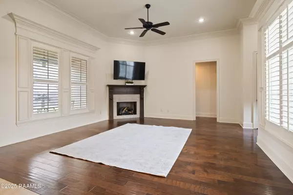 Youngsville, LA 70592,102 Spring View DR