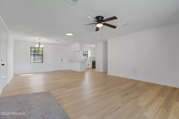 Opelousas, LA 70570,204 Saint Paul AVE