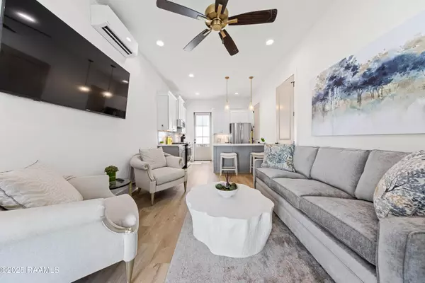 Lafayette, LA 70508,206 Steiner Oaks