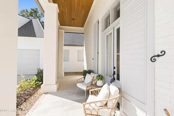 Lafayette, LA 70503,102 Queensland PL