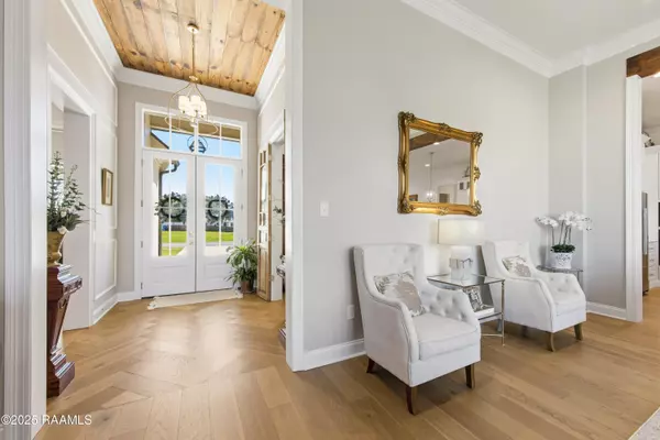 Lafayette, LA 70503,102 Queensland PL