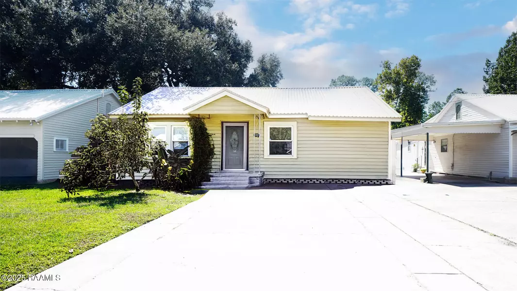 121 W Andrus AVE, Opelousas, LA 70570