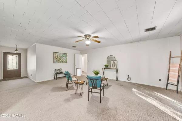 Crowley, LA 70526,273 E Hoyt AVE