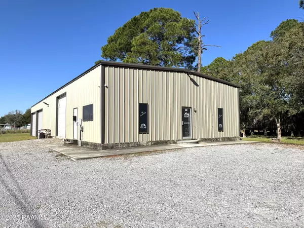 Lafayette, LA 70506,901 W Broussard RD