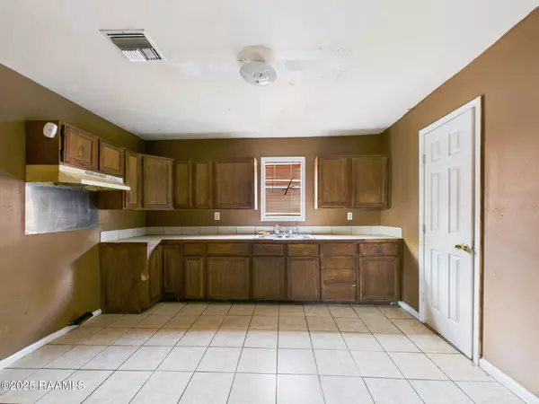 Lafayette, LA 70501,308 1/2 12th ST