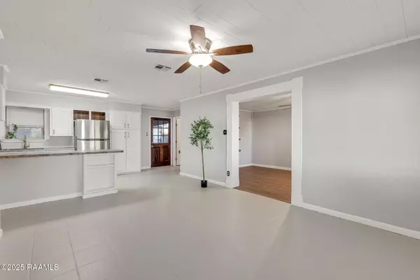 Broussard, LA 70518,504 E 3rd ST